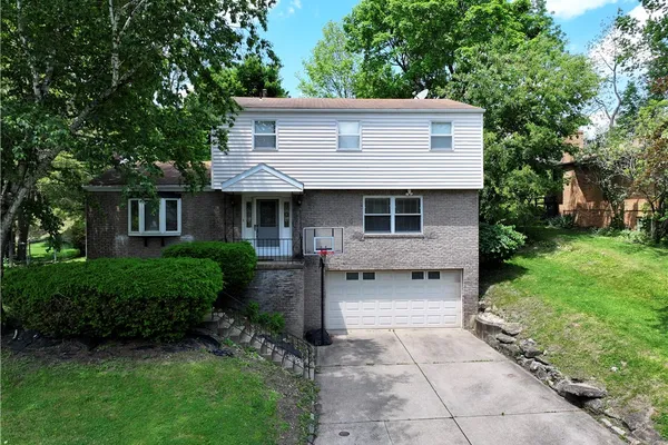 4435 MARYWOOD DR