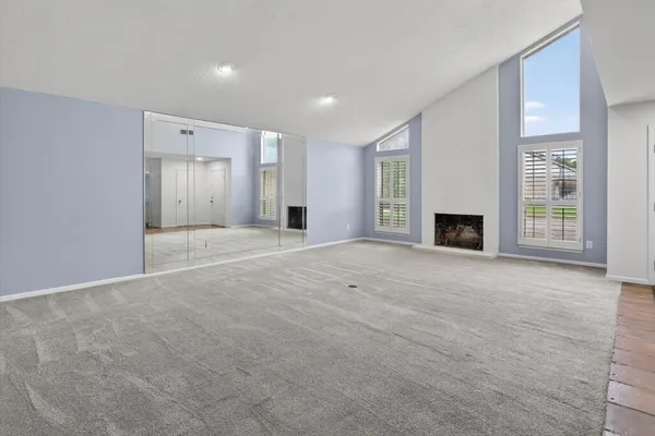 4083 HIDDEN VIEW CIR