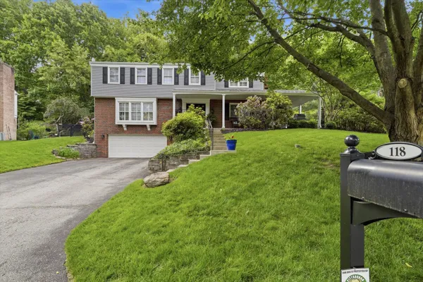 118 CROFTON DR