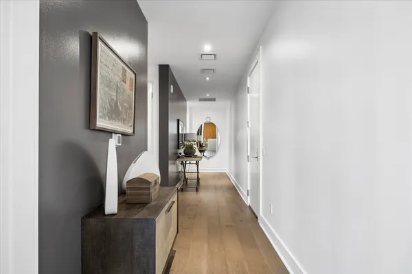 5104 CAROLINE ST 403