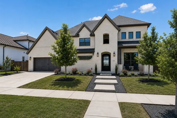 417 CARLSBAD DR