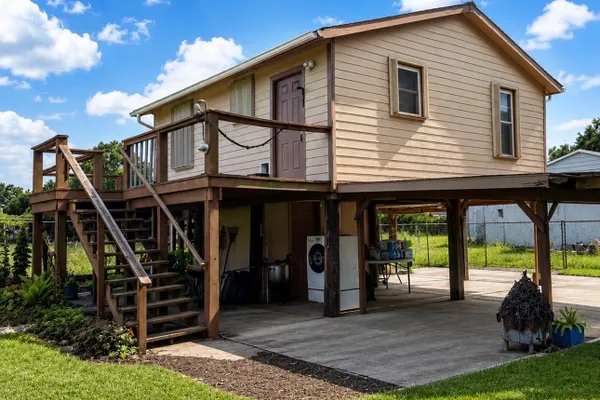 127 LONE OAK