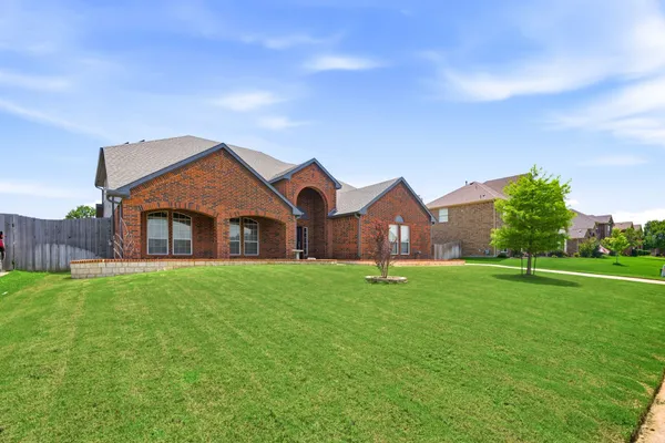 1080 ESTATES DR