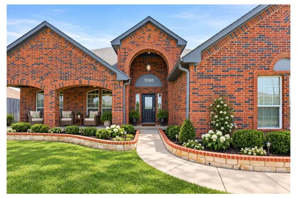 1080 ESTATES DR
