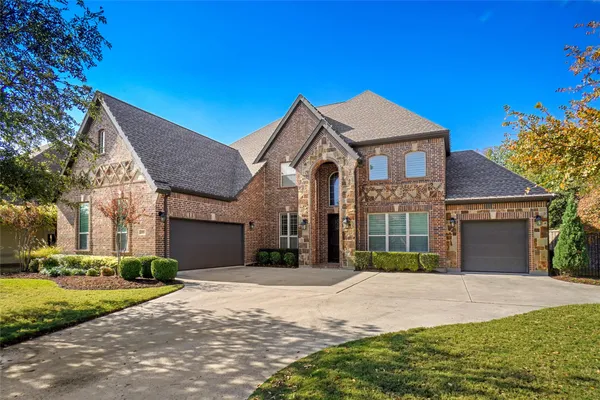 1813 BROUGHTON DR