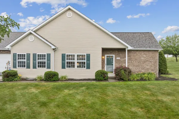 113 CLEARWATER DR