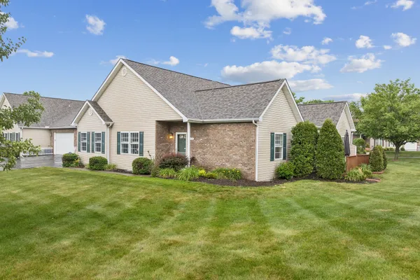 113 CLEARWATER DR