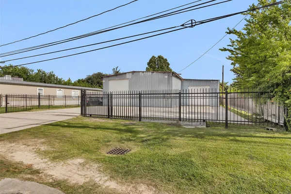 207 ALDINE MAIL ROUTE RD