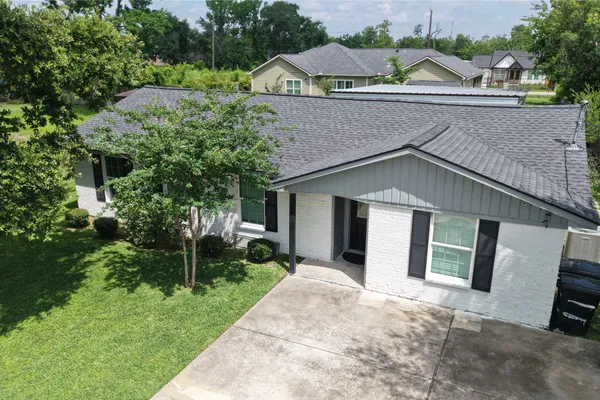 16739 FOREST TRAIL DR