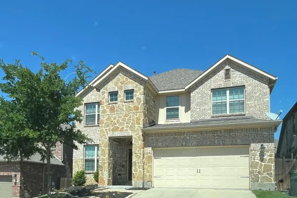 1913 EDGEWATER DR