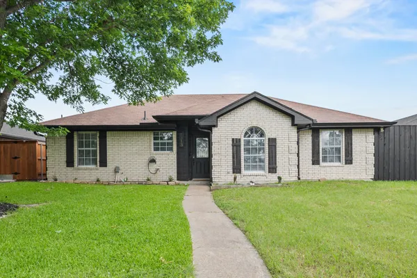 1313 CROSSCREEK LN