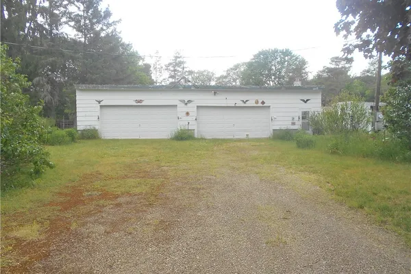 15 SUNSET DR