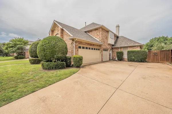 4108 WELLINGTON DR