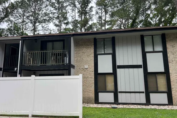 950 FORESTBROOK RD F4