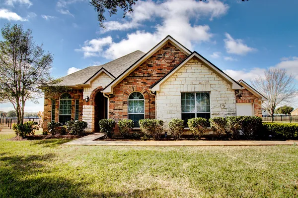 3327 RIVER BEND DR