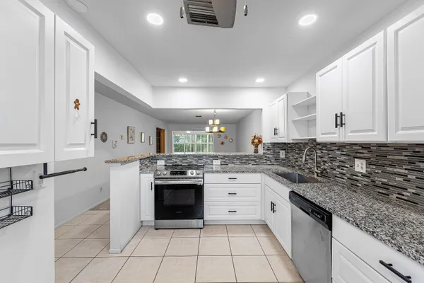 2638 GATELY DR 125