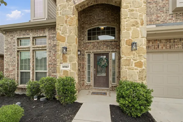 4317 LAKEVIEW DR