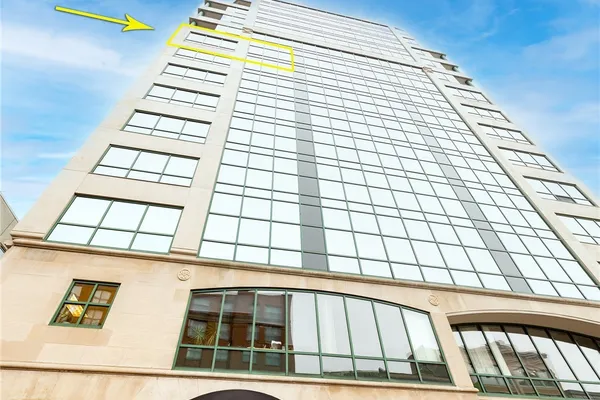 610 MAIN ST 905