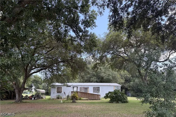 223 PINE LN
