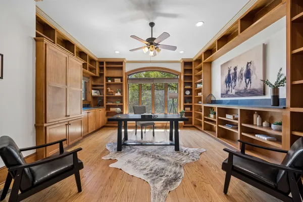 2501 STRATFORD DR