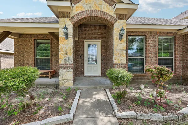117 BROOK HOLLOW LN