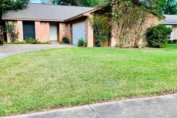 2606 CARSON DR