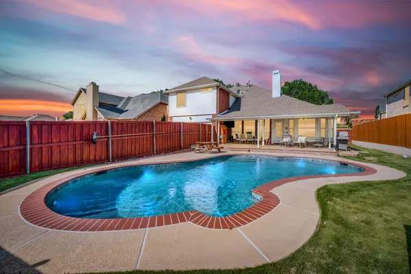 5013 RIDGECREST DR