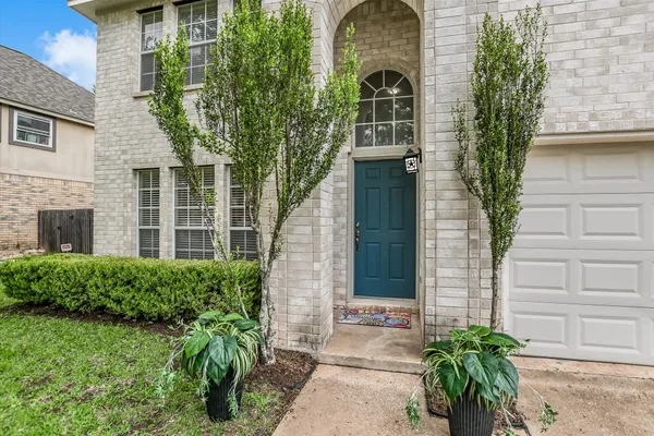 903 CREEKMONT DR