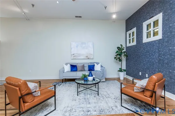 110 W MARSHALL ST 36