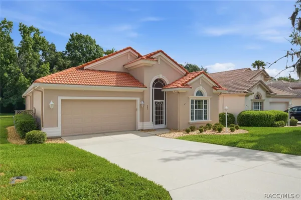653 W DOERR PATH