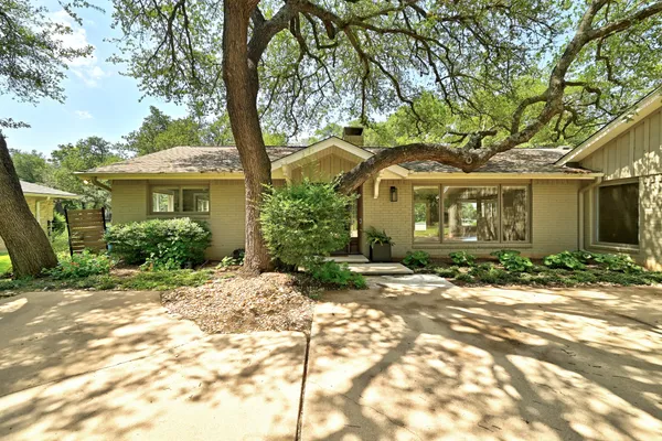 8608 CREST RIDGE CIR