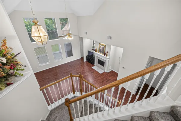 2419 BAY HILL DR