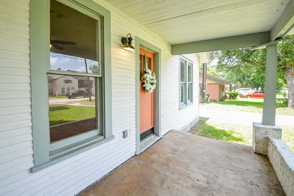 1615 EAGLE LAKE RD