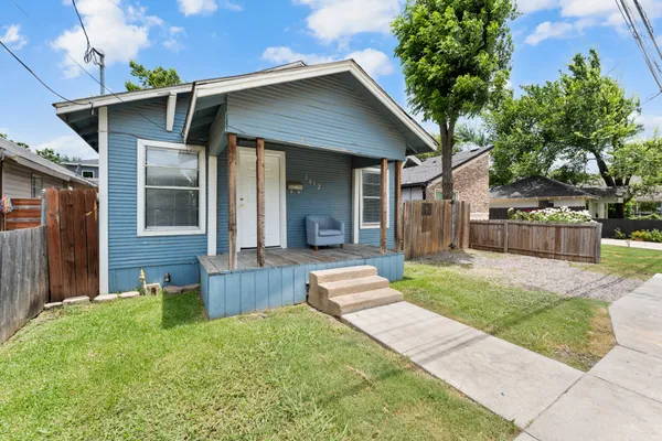 1612 HARRIS CT