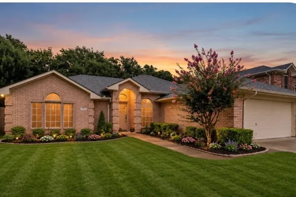 412 GLENBROOK DR