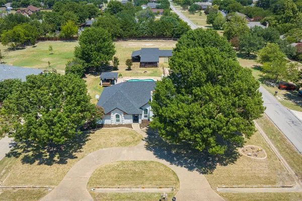 14205 RED WOOD CIR