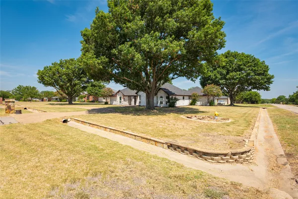 14205 RED WOOD CIR