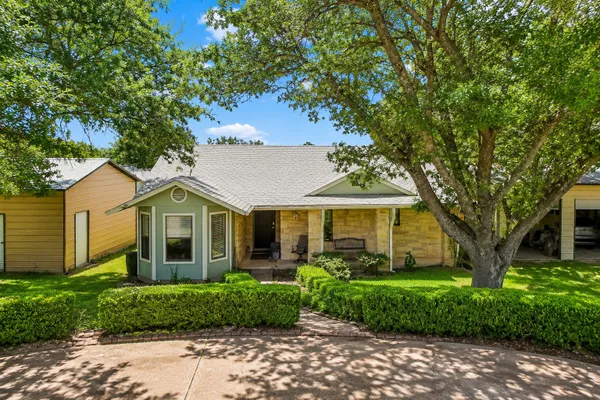 508 RIVER HILLS DR