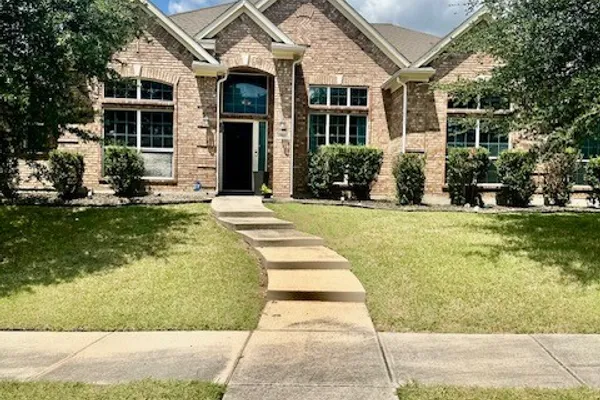 1005 TRAILWOOD DR
