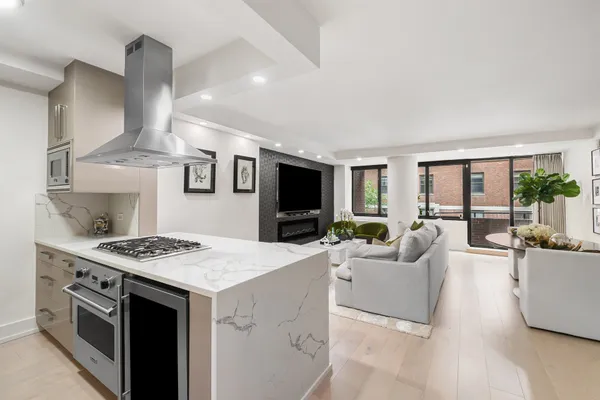 211 MADISON AVE 4-B