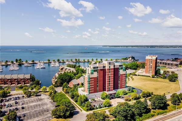 132 LAKEFRONT BLVD 1003