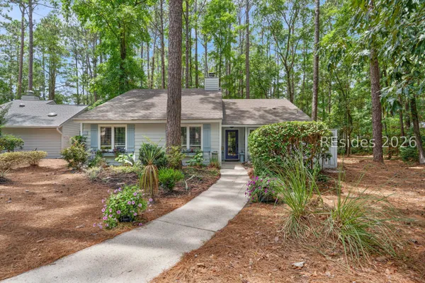 25 FERNWOOD CT