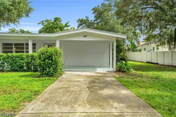 440 6TH AVE