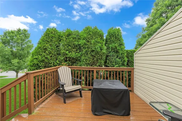 106 CLEARWATER DR