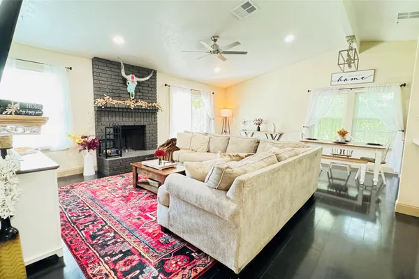 3003 WOOD FOX DR