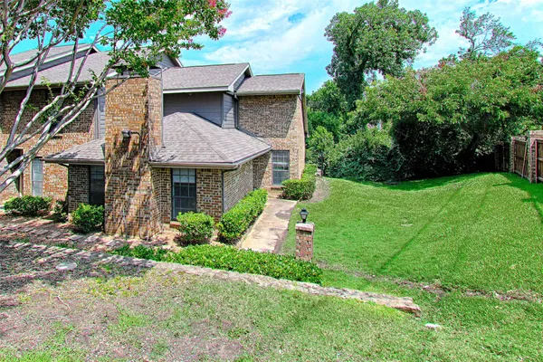 15889 PRESTON RD 1001