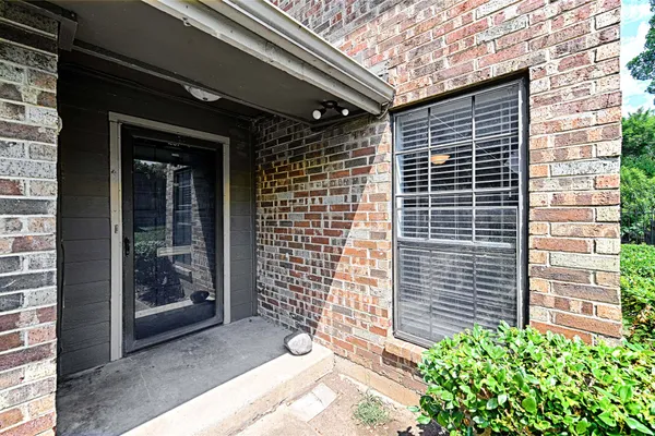 15889 PRESTON RD 1001