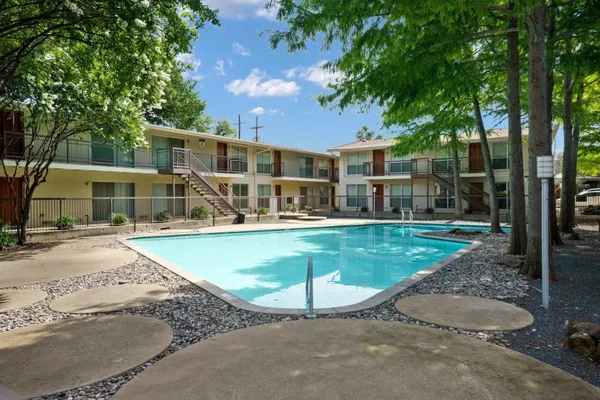 4616 W LOVERS LN 119