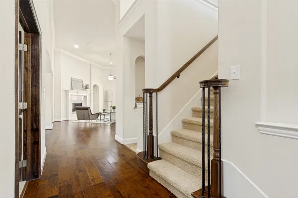 5529 DEARBORN LN
