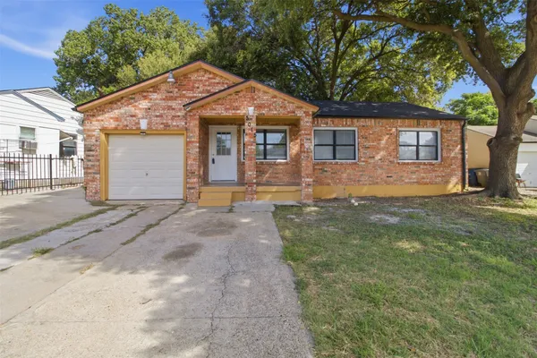 3015 ANZIO DR